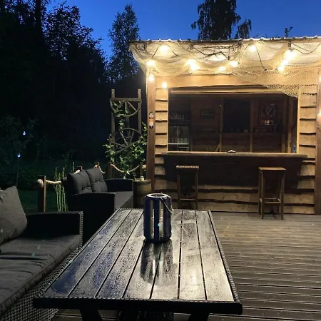 Hotel Lihtne Majake Asukohas Valma
